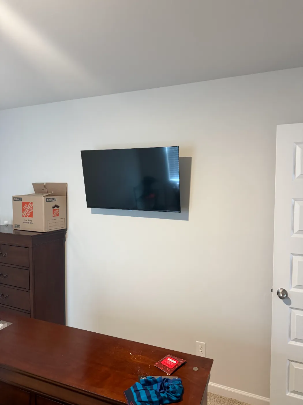 TV mounting and home theater by Home Tech Solutions